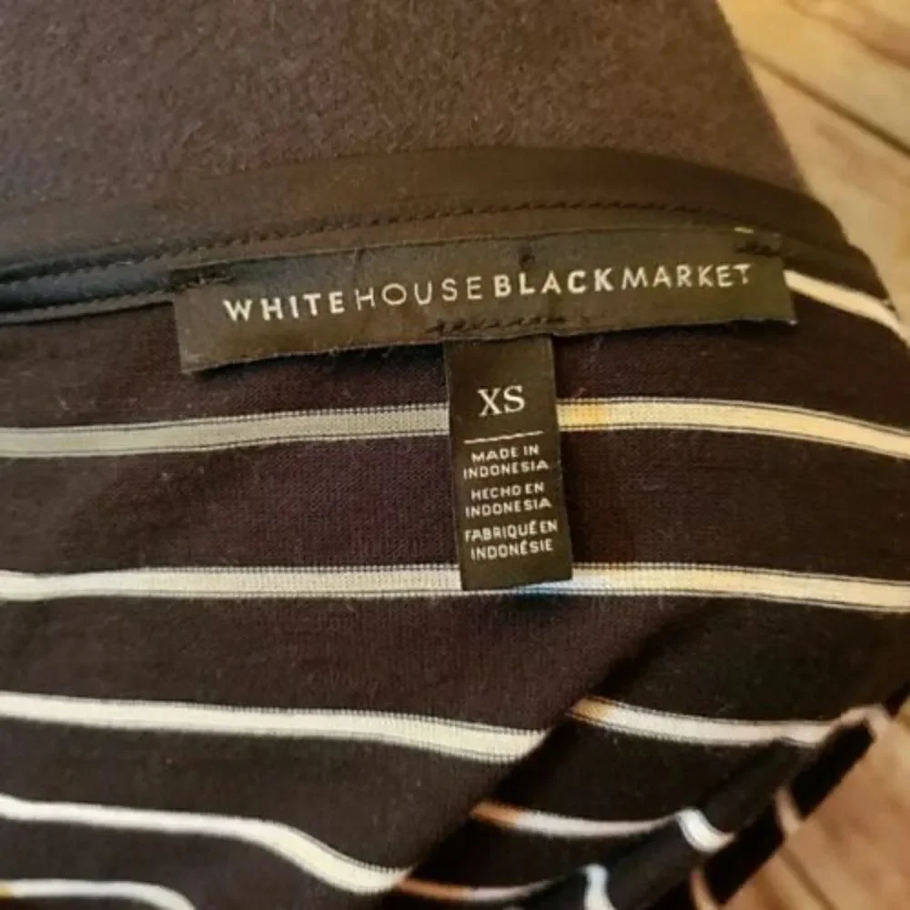 White house black market WHBM Long Sleeve Womens Black White Striped shirt XS